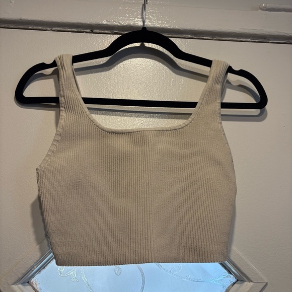 Aritzia Babaton Sculpt Knit Squareneck Cropped Tank - Picture 5 of 6